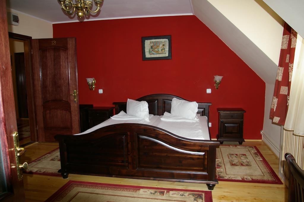 Pensiunea Onix Făgăraş Habitación foto